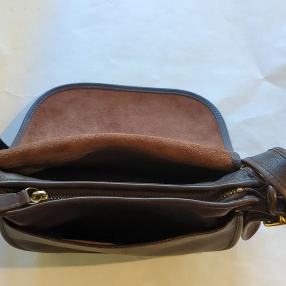 Vintage Coach leather 90's Patricia Legacy brown saddle Bag - Picture 9 of 13
